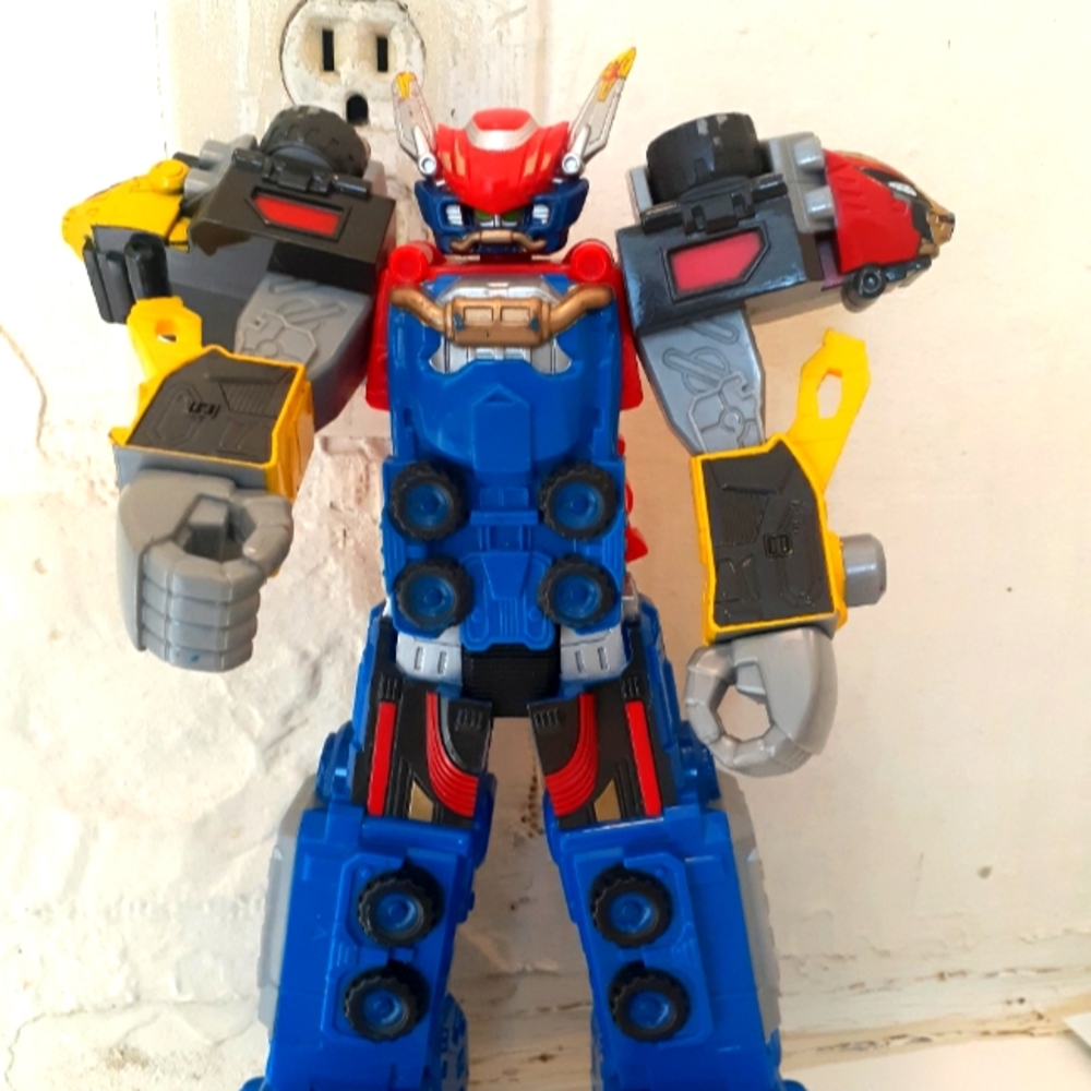 2018 Hasbro Transformer Figure